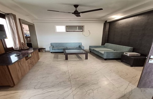 Rishikesh Apartment | Glory Homes 85 2 BHK Apartment for Homestay