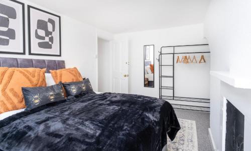 Stroud Apartment | Gloucester Street Nest - 3BR Flat for 6 Guests