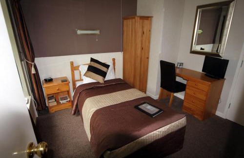Brynrefail Bed & Breakfast | Glyn Peris Guest House