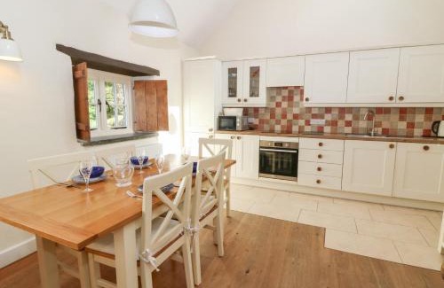 Moylegrove House | Glyn Yr Efail