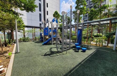 Medini Apartment | GM 2904 Couple Cozy Netflix 100mbps BySTAY