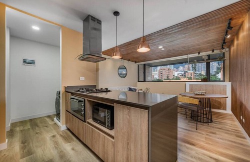 La Aguacatala Apartment | Go Living 806 · Luxurious Apt near Milla de Oro-Fast Wi-Fi and AC