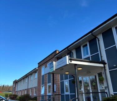 Cumbernauld Hotel | go2 Glasgow Cumbernauld Hotel - Free Parking
