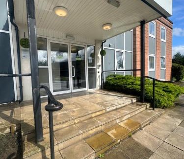 Cumbernauld Hotel | go2 Glasgow Cumbernauld Hotel - Free Parking