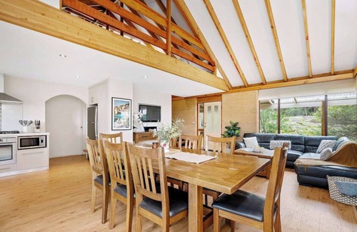 Quedjinup Cottage | Goanna Cottage - bushland views close to town