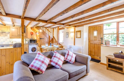 Ruswarp Cottage | GOATHLAND COTTAGE, family friendly, with a garden in Ruswarp