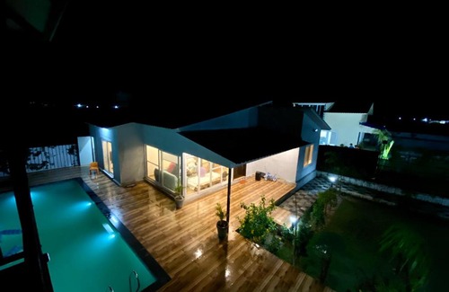 Noida House | GoBravo Farm-2Bhk Villa with Pool, Sec 150 Noida
