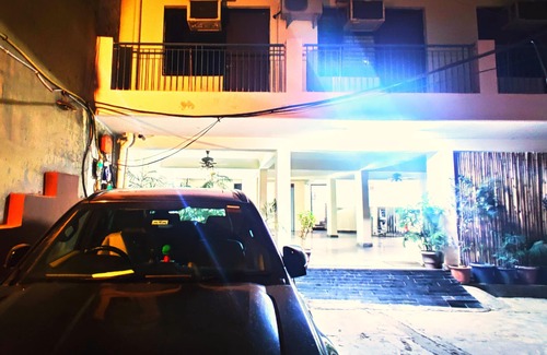 South West Apartment | GoBravo Studio Apartment Near Airport