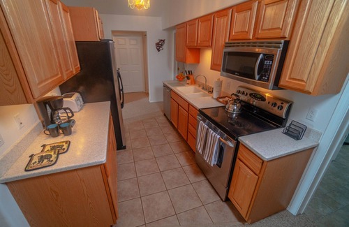 Happy Valley House | God's View on Cook Inlet in the heart of Alaska's playground.
