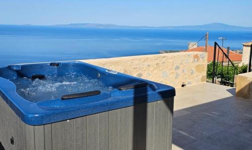 Lefktron House | God's View Tower - Pyrgos Towers Complex