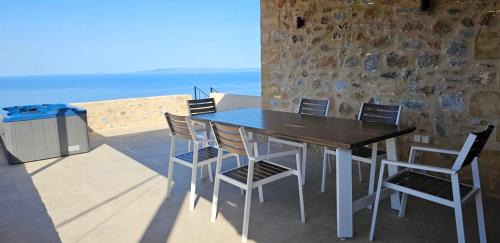 Lefktron House | God's View Tower - Pyrgos Towers Complex
