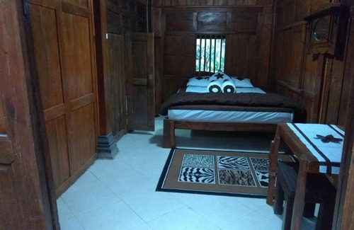 Sleman House | Godean omah ndeso homestay