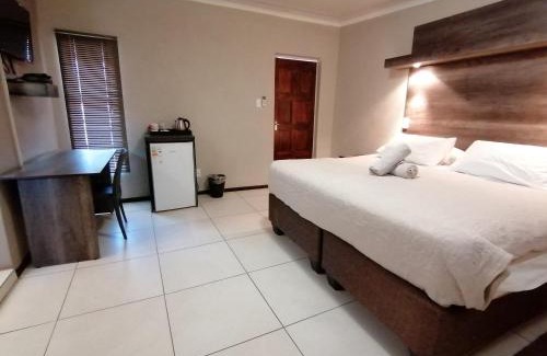 Zeerust House | Goedehoop Guesthouse