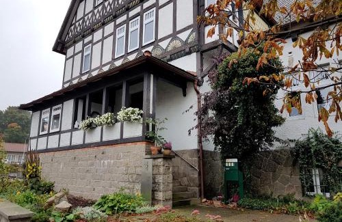 Wernigerode Apartment | Goethes liebste Betten - stilvolle Ferienwohnungen im historischen Fachwerkhaus in Wernigerode - Parkplatz, Smart-TV, W-Lan