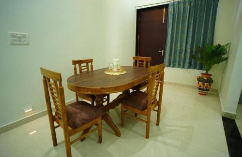 Sarnath Apartment | Gokul dham home stay