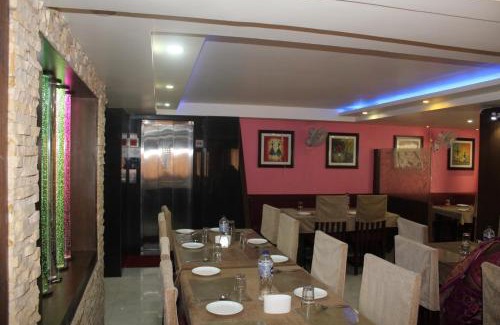 Bhubaneshwar Hotel | Gokul Plaza