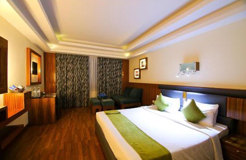 Kaloor Hotel | Gokulam Park Hotel & Convention Centre