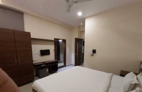 Surat Hotel | Gokuldham Banquet and Rooms