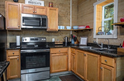 Fredericksburg House | Gold & A Ranch | Scenic Country Retreat