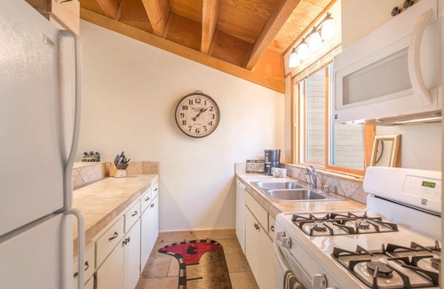 Truckee Condo | Gold Bend #2*Northstar 2 Bedroom*Ski Locker