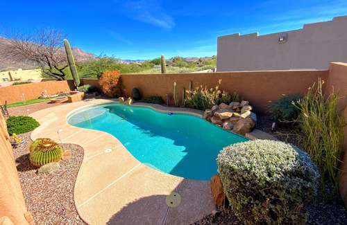 Gold Canyon House | Gold Canyon home with Private Pool ,gas fire pit and Putting Green