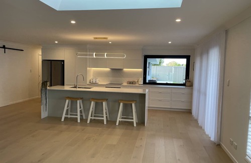 Burleigh Waters House | Gold Coast hotspot, close to beach