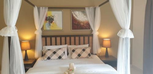 Endah Hotel | Gold Coast Rose Studio