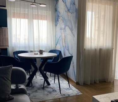 Cacak Apartment | Gold lux