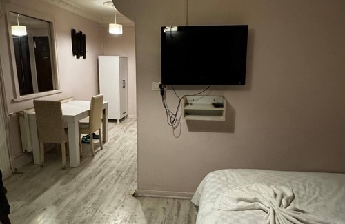 Rasimpasa Apartment | GOLD PANSIYON HOTEL