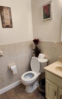 Lower Vailsburg House | Gold queen 4A