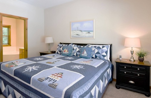 Indian Point Cabin | “Gold Rush Lodge” - Branson Cabin w/Game Room & Deck