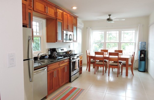 Placencia House | Gold Standard Beach Front Estate with Private Pool and walk to Placencia Village