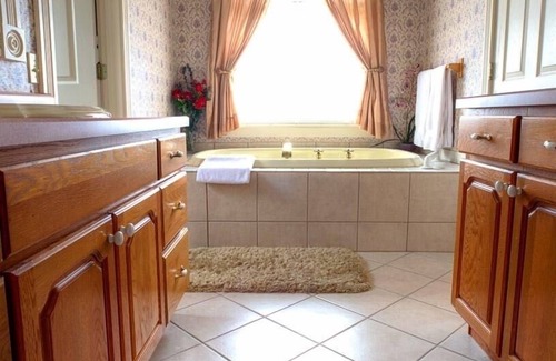 Cripple Creek Bed & Breakfast | Gold Strike Inn Beautiful, luxurious and completely renovated Victorian mansion