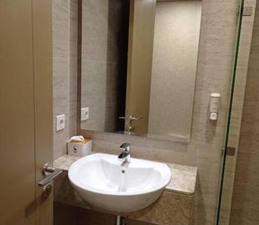 Pantai Indah Kapuk Apartment | goldcoast studio europe sofabed wifi netflix