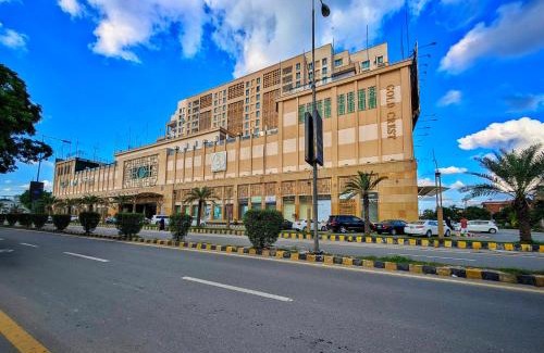 Lahore Apartment | Goldcrest Mall One Bedroom Penthouse DHA Phase 4