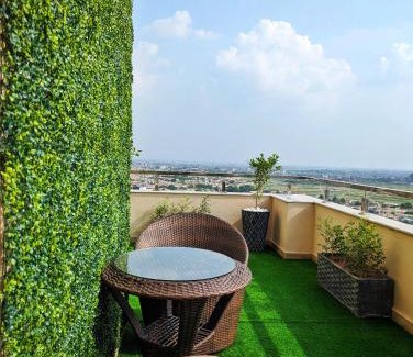 Lahore Apartment | Goldcrest Mall One Bedroom Penthouse DHA Phase 4