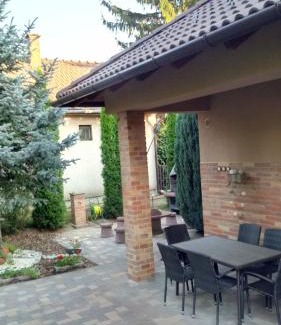Gyoparosfuerdo House | Golden Apartman