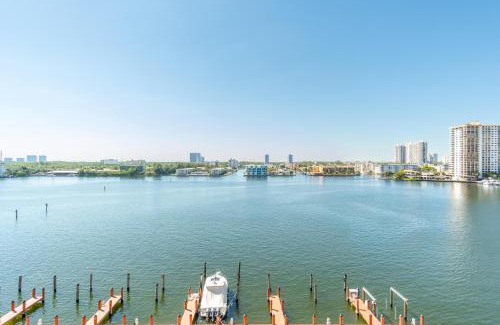 Sunny Isles Beach Apartment | Golden Bay 808