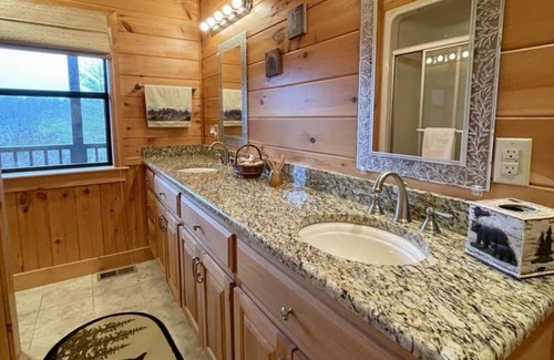Tellico Plains House | Golden Bear - 5 Bedrooms, 3 Baths, Sleeps 10 by RedAwning