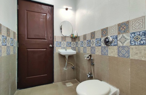Daman Hotel | Golden Chariot Hotel Daman