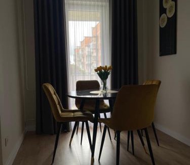 Plunge Apartment | Golden corner