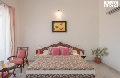Jaipur District Villa | Golden Cove by VEO - Part of StayVista with Bonfire, Pool