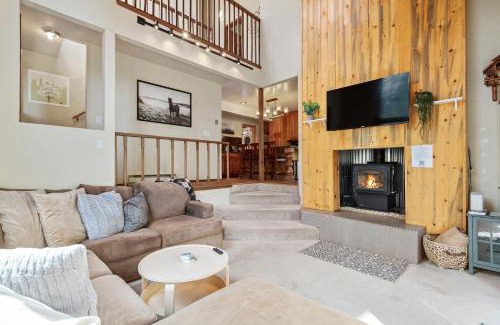 Crown House | Golden Crown by Great Western Lodging