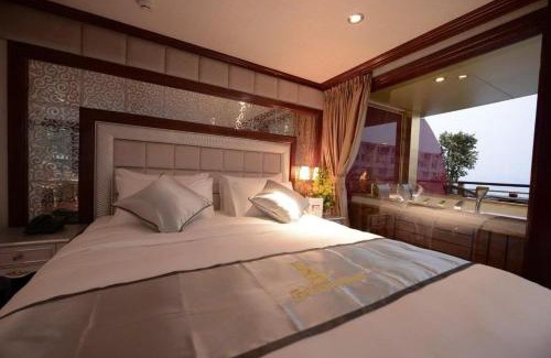 Ha Long Apartment | Golden Cruise luxury