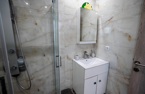 Alykes Apartment | Golden Dolphin Studios - 2 Bedroom House on the beach