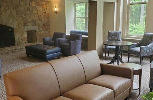 Waterville Valley Hotel | Golden Eagle Lodge Resort