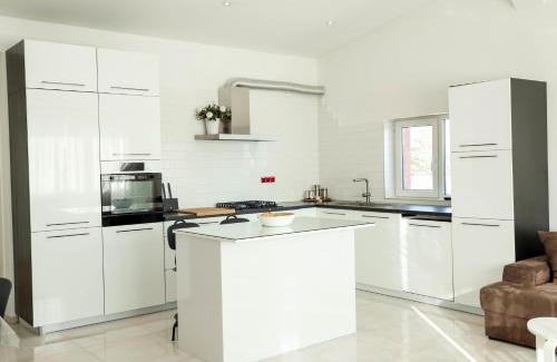 Ruma Apartment | Golden Gate 21