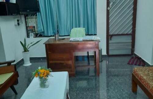 Karunagappally House | Golden Homestay (Parayil Farm House)