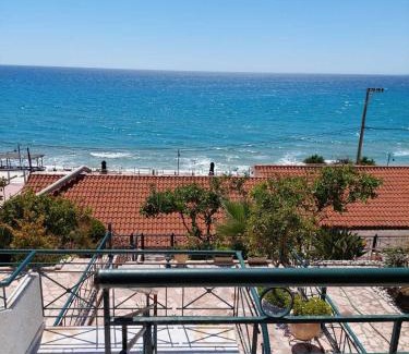 Loutsa House | Golden Horizon Haven