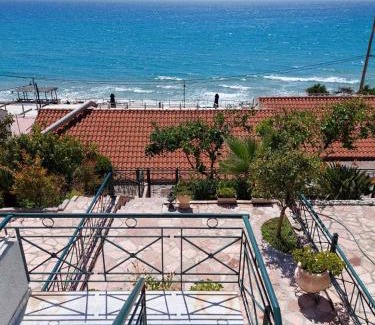 Loutsa House | Golden Horizon Haven